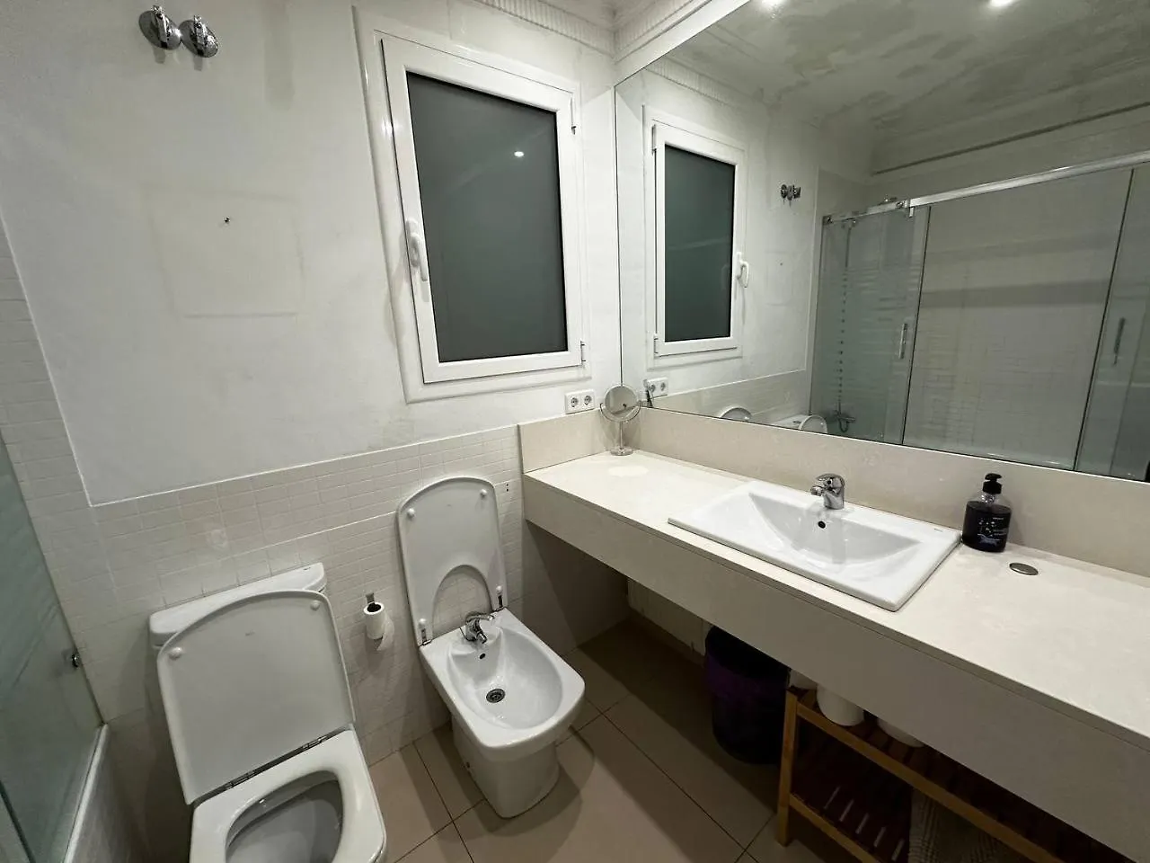 Rooms Gran Via Barcelona Bed and breakfast
